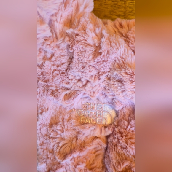 The North Face Reversible Pink Hooded Fleece Puffer Jacket - Picture 4 of 5